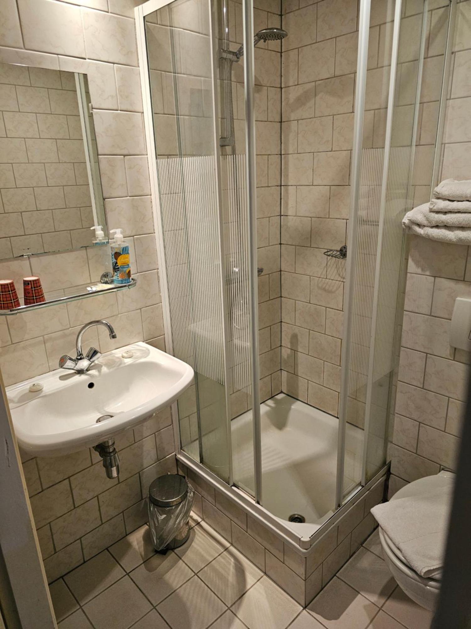 Hotel Le Bonheur Eijsden Bagian luar foto