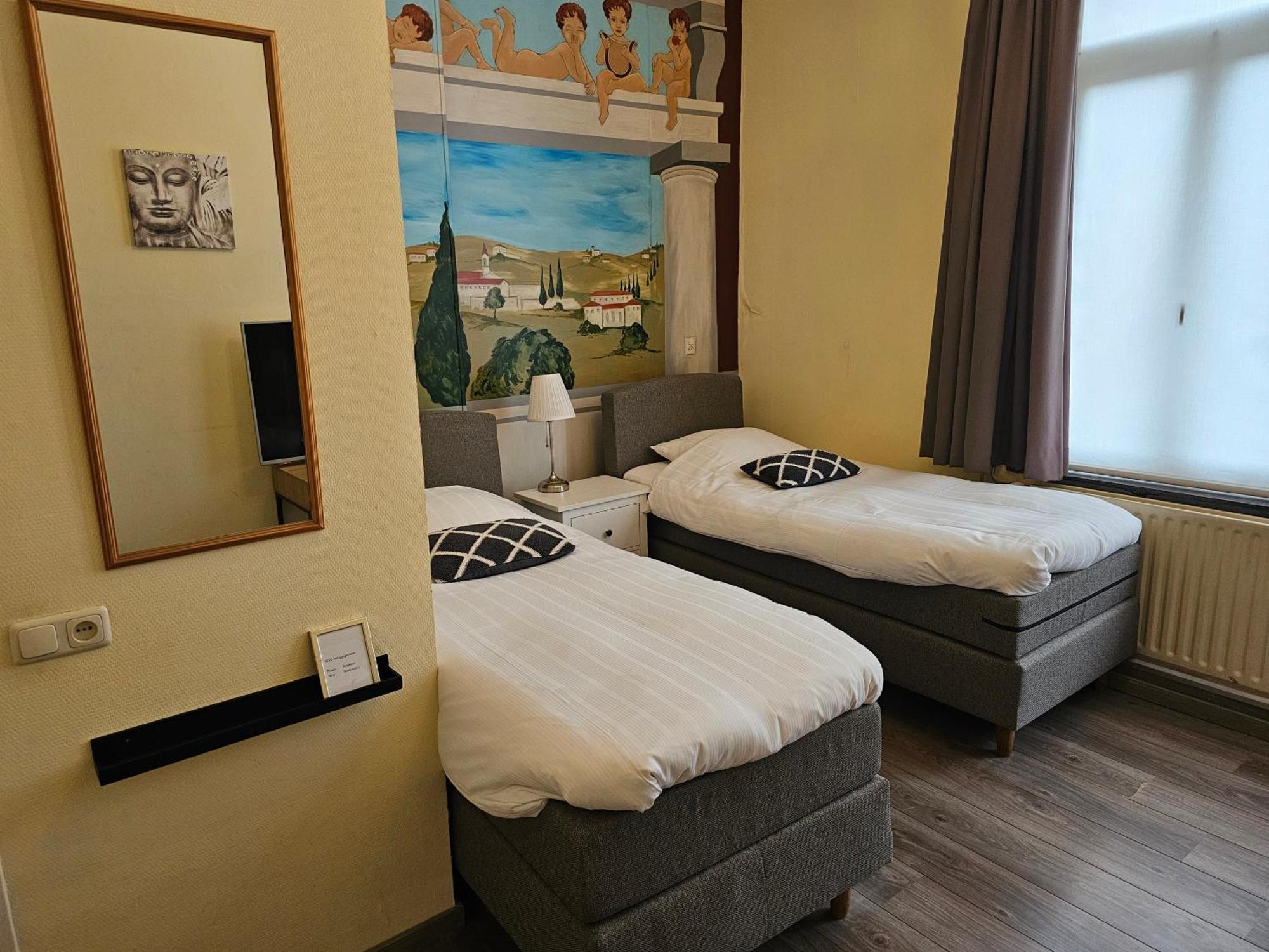 Hotel Le Bonheur Eijsden Bagian luar foto